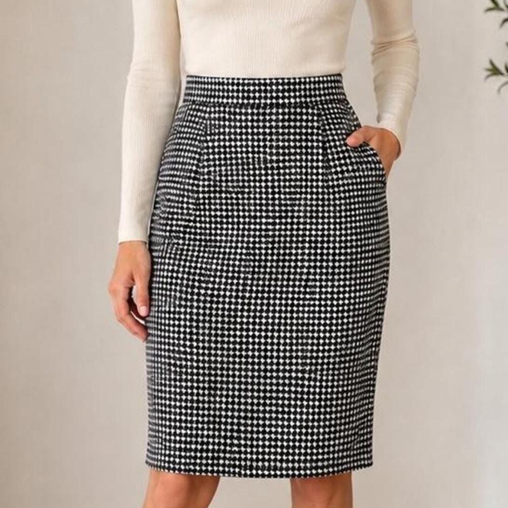 Classic houndstooth knee length skirt